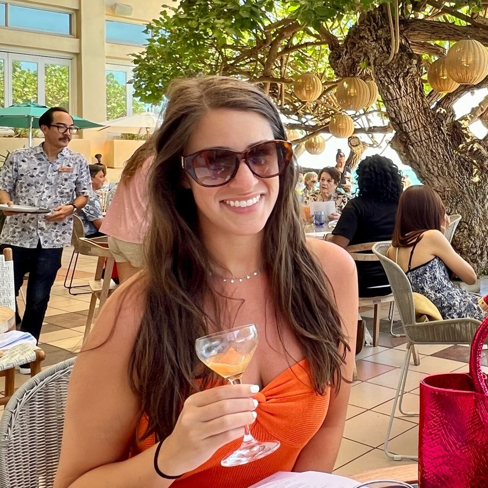 Meet Your Posher, Courtney!